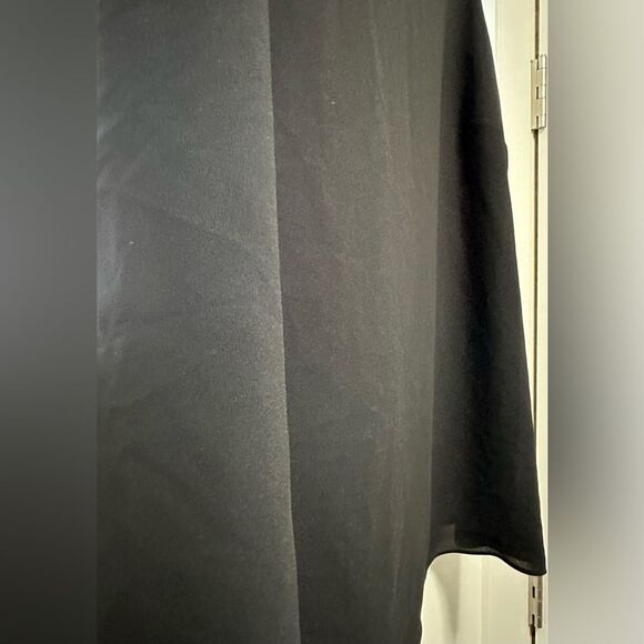 Woman’s Cato Tank Blouse V-Neck Black (687) - Picture 2 of 6